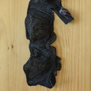 Black Victoria's Secret strapless bra